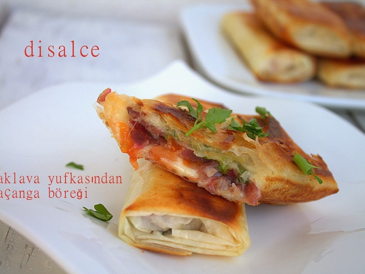 BAKLAVA YUFKASINDAN PAÇANGA BÖREĞİ