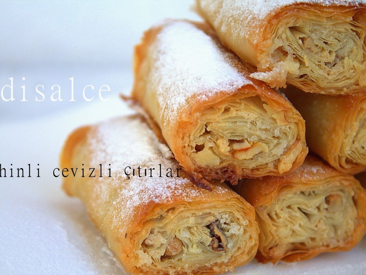 BAKLAVA YUFKASINDAN TAHİNLİ CEVİZLİ RULOLAR