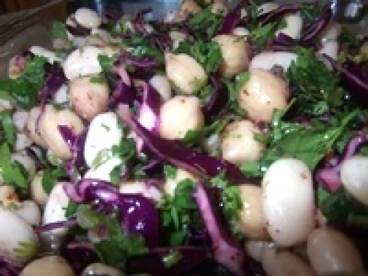 Bakliyat salatası