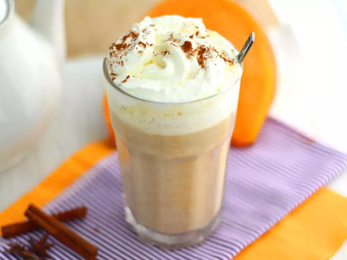 Balkabağı baharatlı latte
