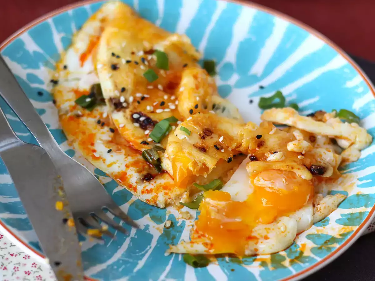 Ballı ve mozzarellalı kızarmış yumurta, tatlı, tuzlu ve baharatlı ekspres kahvaltı! - fotoğraf 6