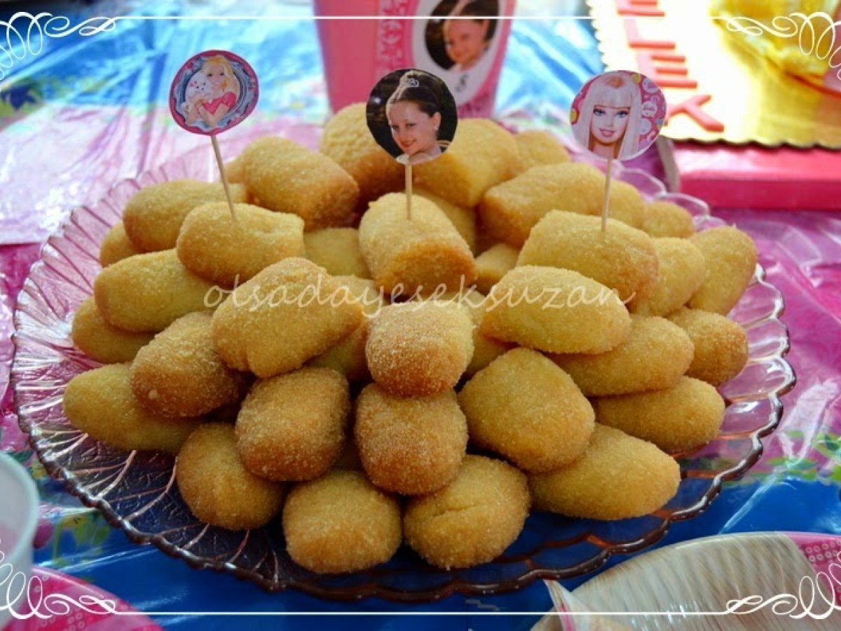 BALPARMAK TATLISI