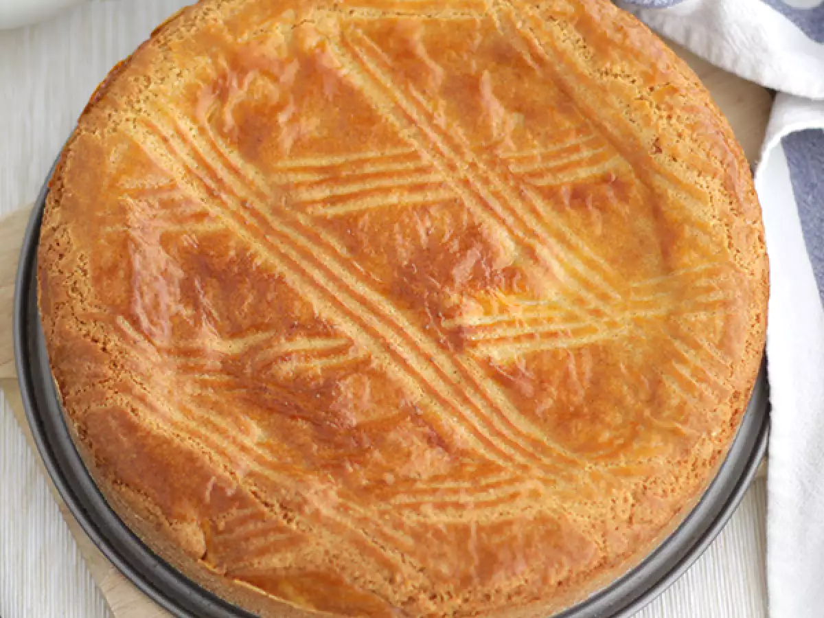 Bask pastası, tarifi ayrıntılı olarak açıklanmıştır - fotoğraf 3