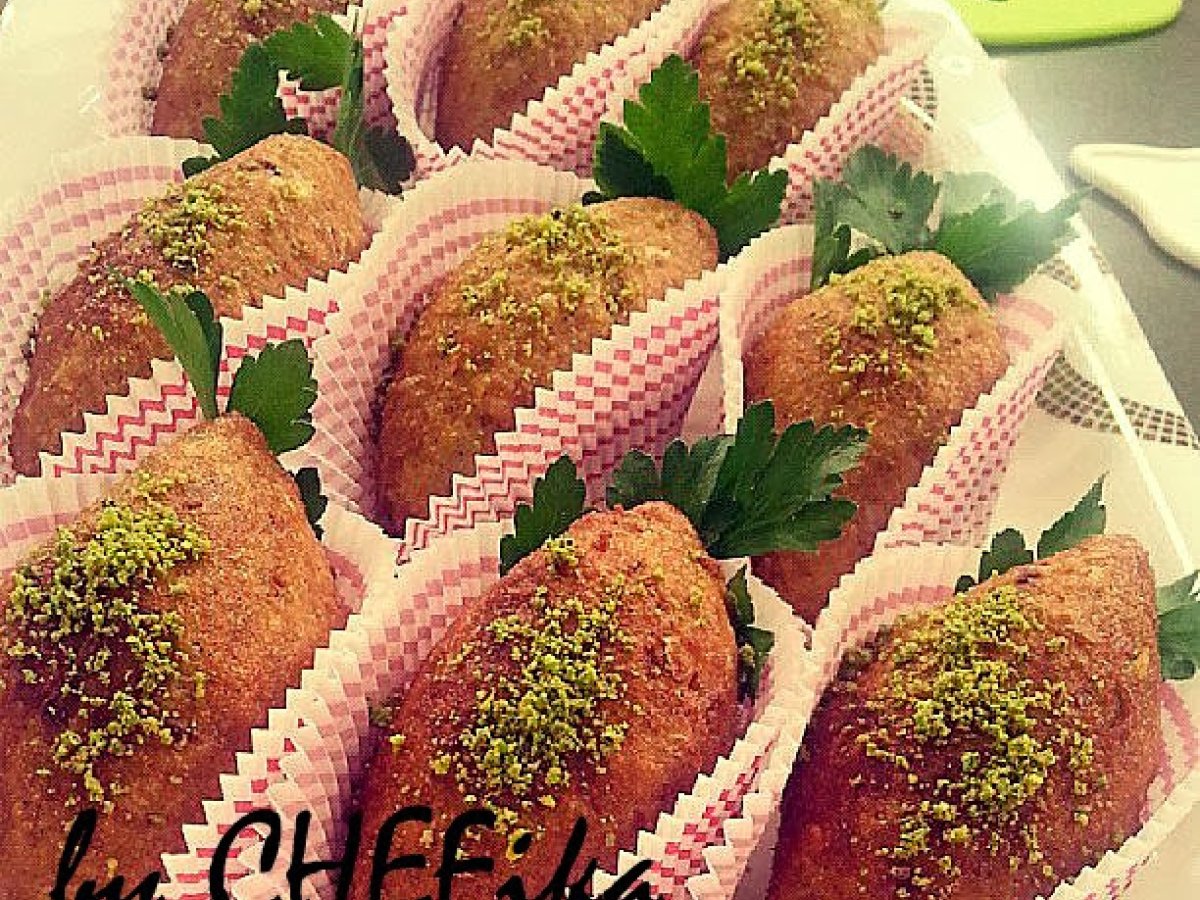 BAYAT EKMEKTEN İÇLİ KOFTE