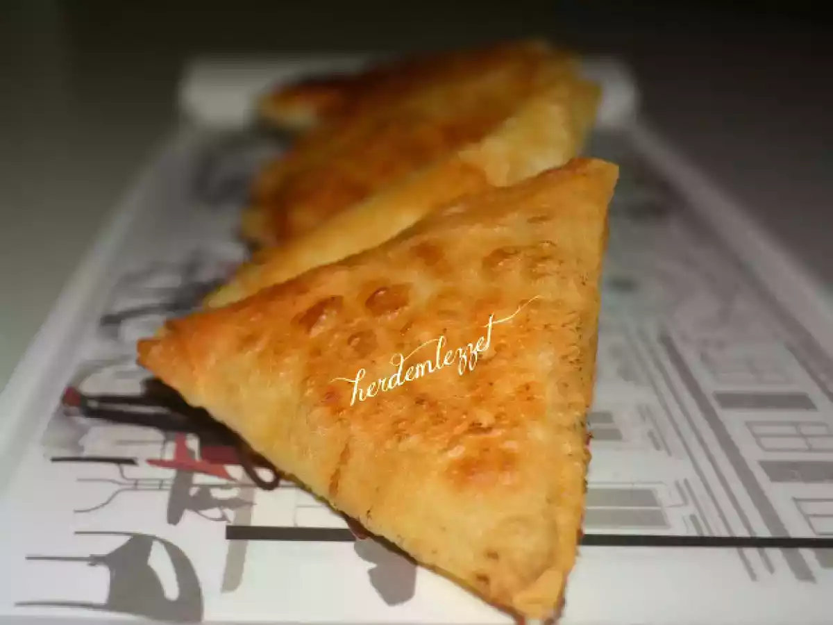 BEŞAMELLİ MANTARLI MUSKA BÖREĞİ - fotoğraf 2