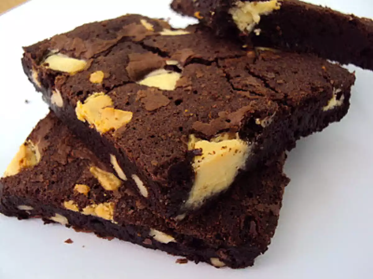 Beyaz Çikolatalı Brownie - fotoğraf 2