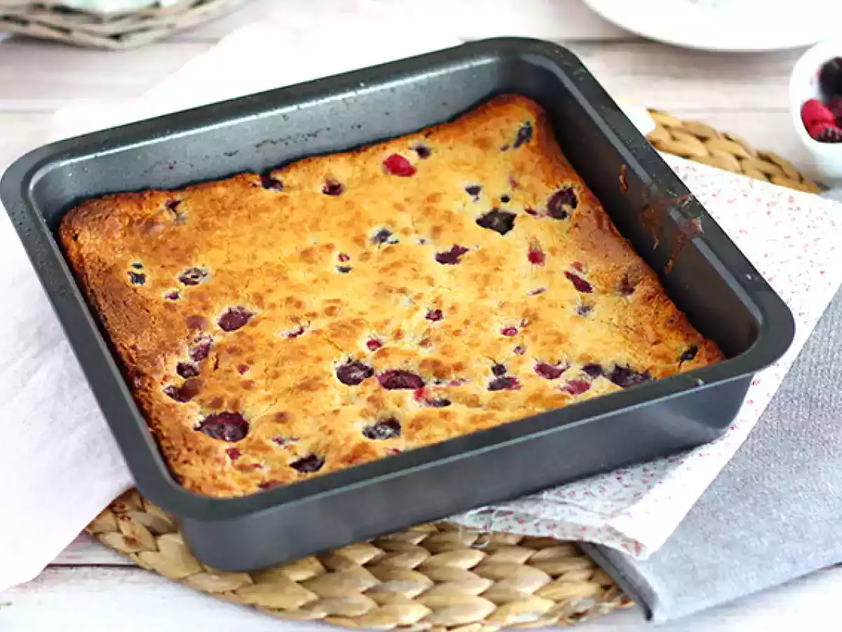 Beyaz çikolatalı ve kırmızı meyveli brownie (Blondie) - fotoğraf 3
