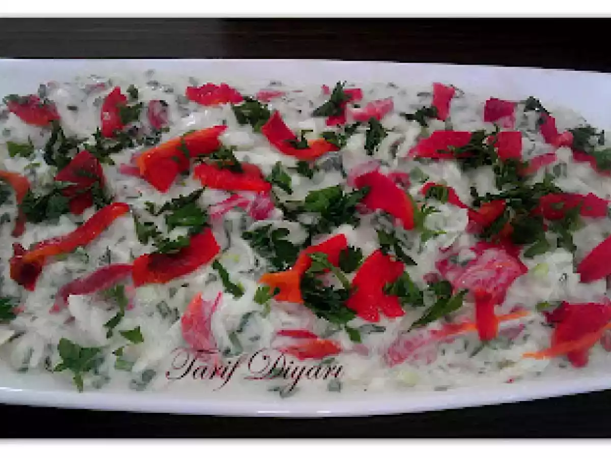 BEYAZ LAHANA SALATASI
