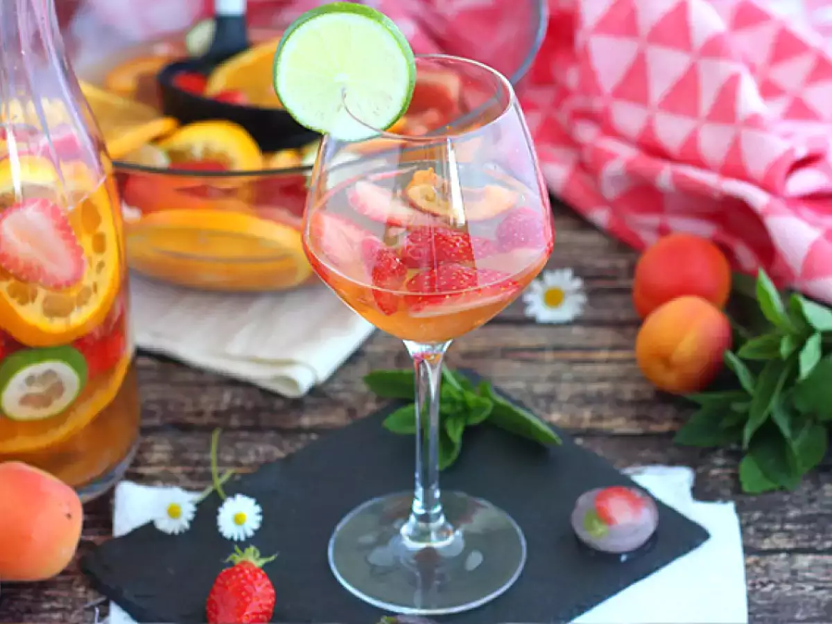 Beyaz şaraplı Sangria - Beyaz Sangria