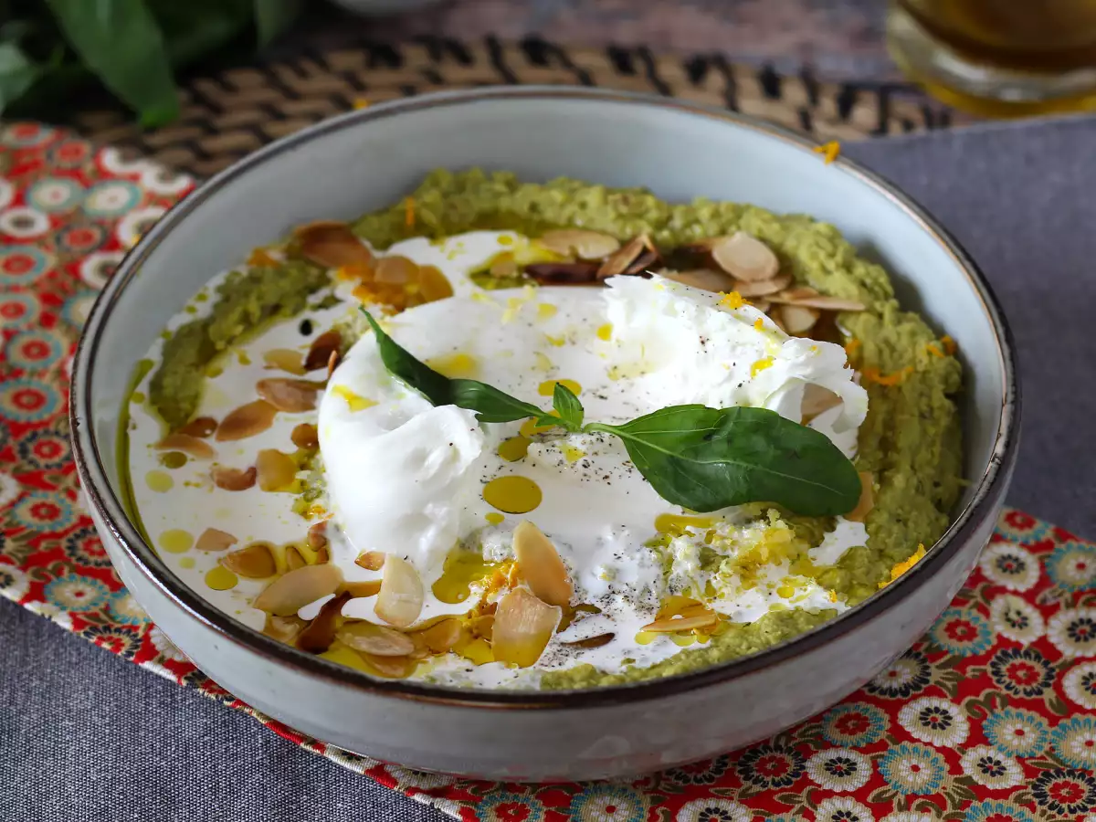 Bezelye Ezmesi: Kremalı Burrata ile Mükemmel Bir Aperatif - fotoğraf 4