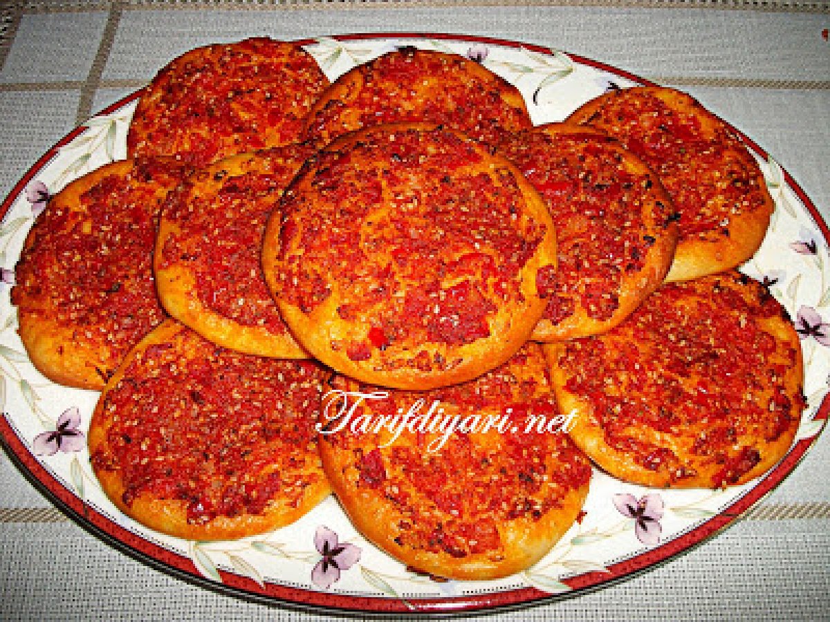 BİBERLİ EKMEK