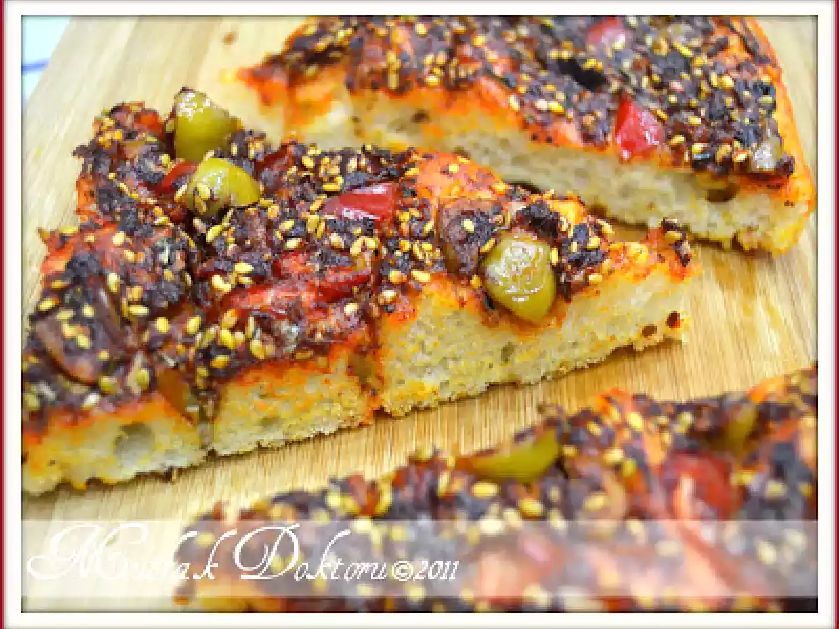 BİBERLİ SUSAMLI EKMEK