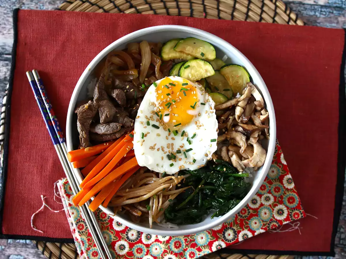 Bibimbap, geleneksel Kore yemeği - fotoğraf 4