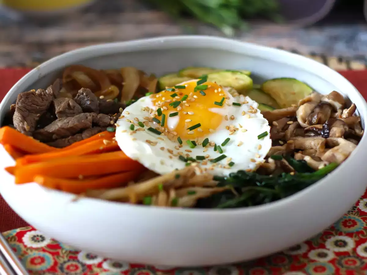 Bibimbap, geleneksel Kore yemeği - fotoğraf 7