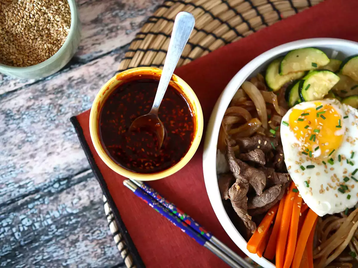 Bibimbap için baharatlı Kore gochujang sosu