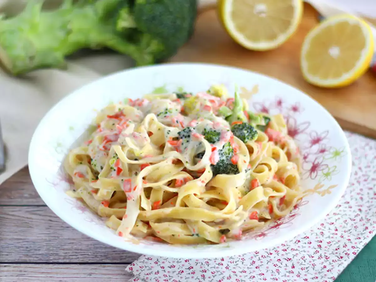 Bir tencere makarna - Somon ve brokoli ile Tagliatelle