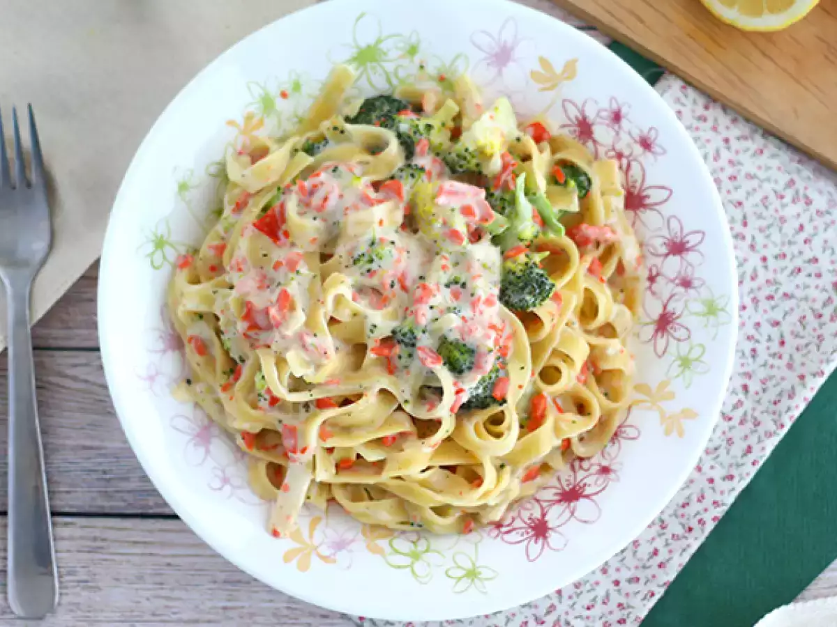 Bir tencere makarna - Somon ve brokoli ile Tagliatelle - fotoğraf 3