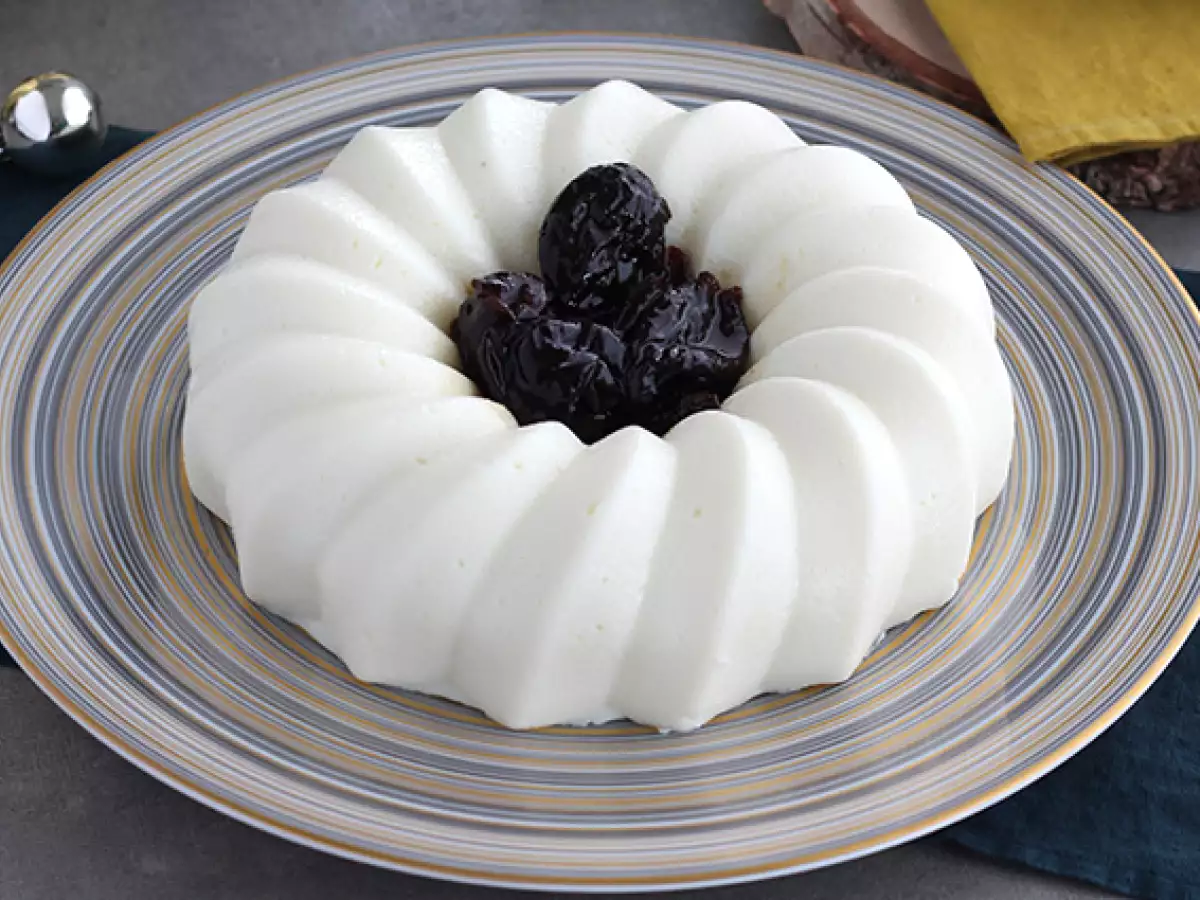 Blanc manger hindistan cevizi ve kuru erik coulis - fotoğraf 2