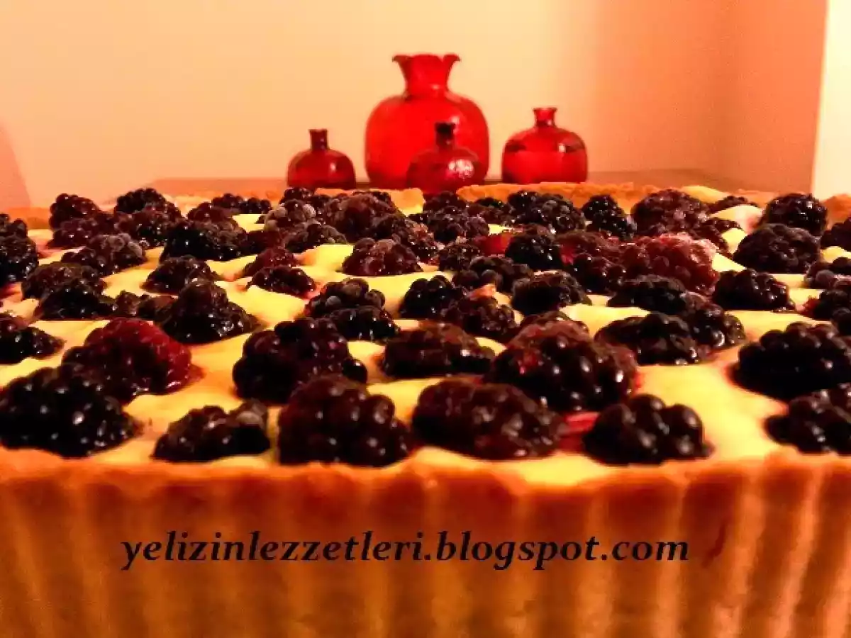 BÖĞÜRTLENLİ TART