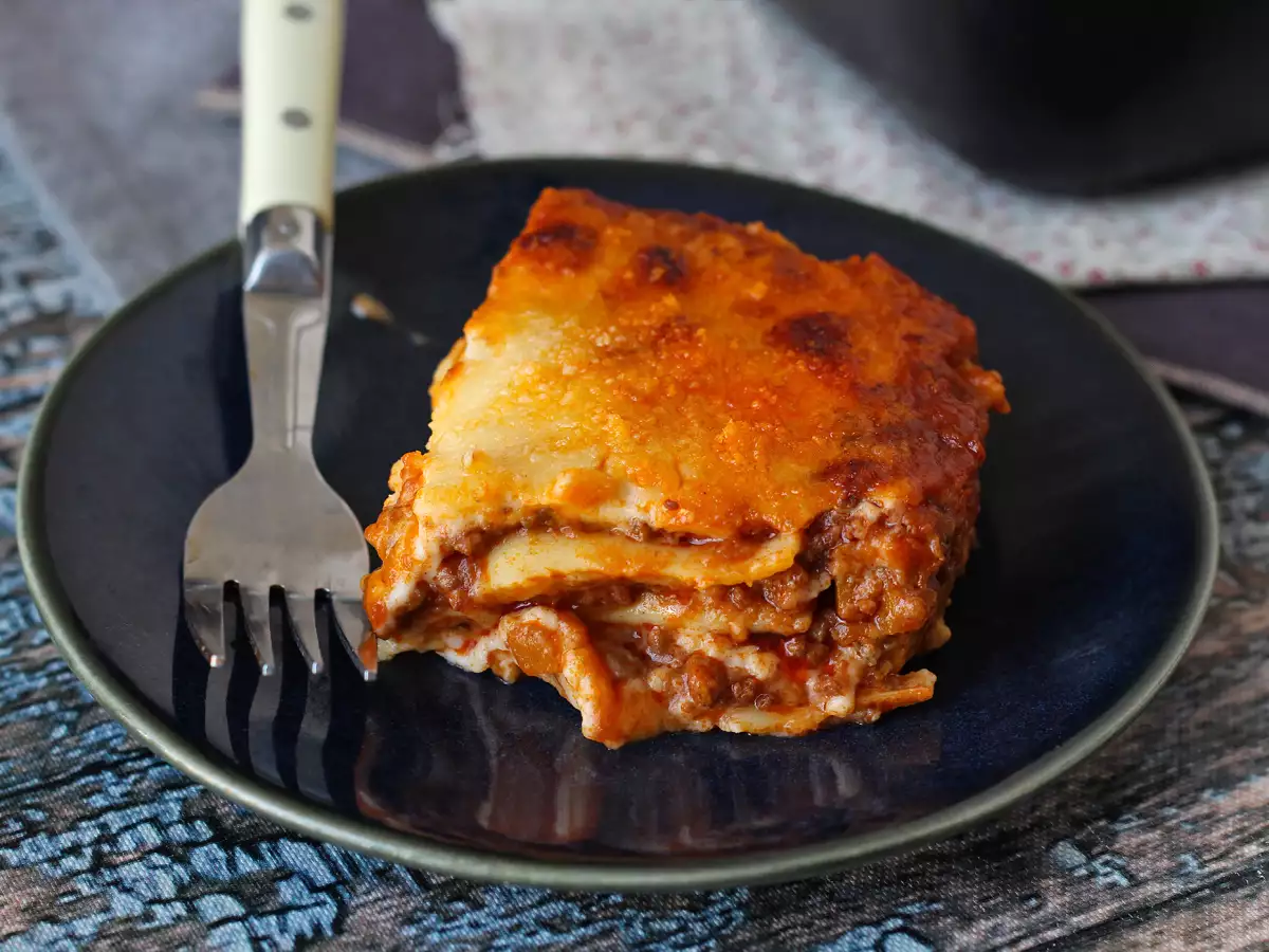 Bolonez Soslu Lazanya: Herkesin Sevdiği Tarif! - fotoğraf 2
