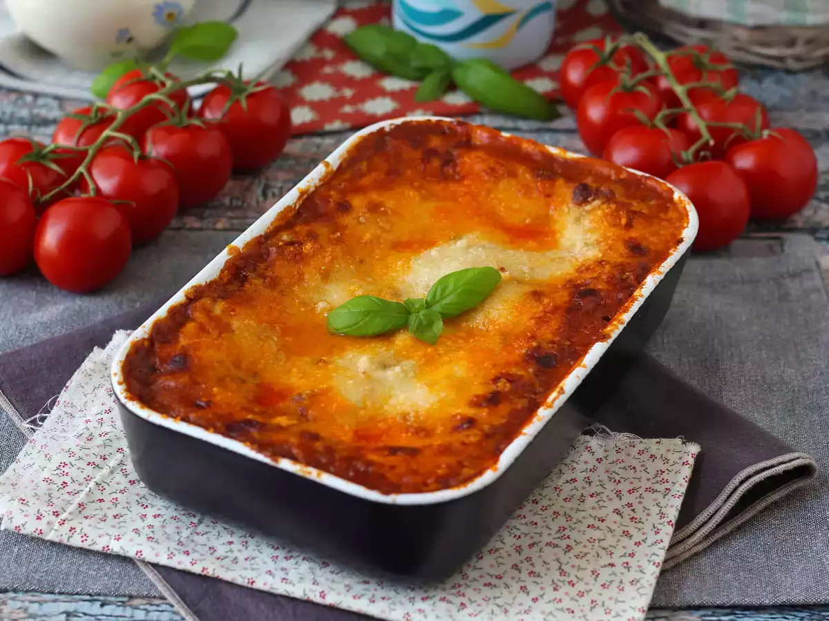 Bolonez Soslu Lazanya: Herkesin Sevdiği Tarif! - fotoğraf 9