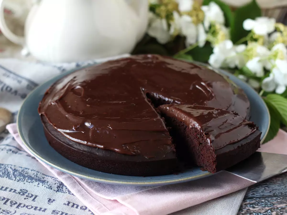Brigadeiro kremalı, yumuşacık Nega Maluca keki - fotoğraf 5