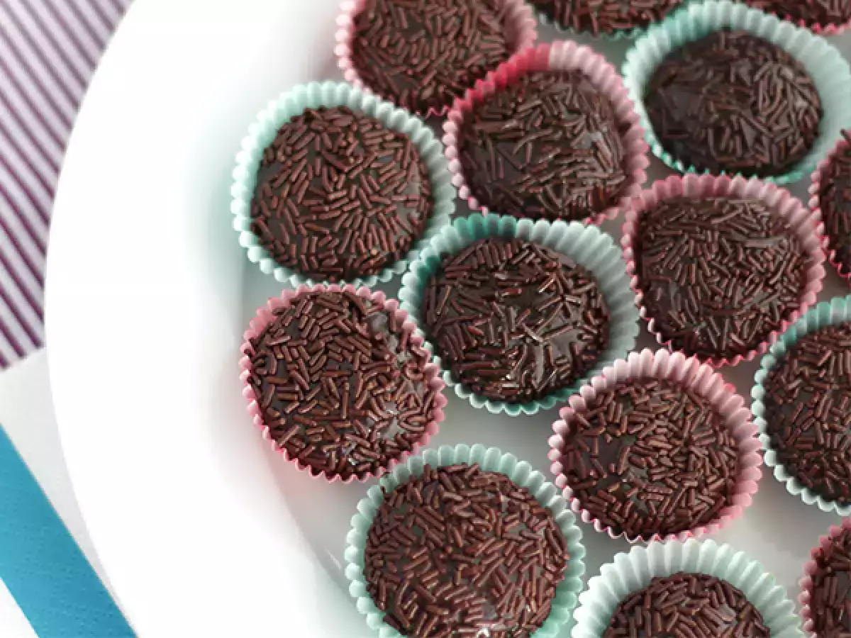 Brigadeiro, küçük Brezilya tatlıları - fotoğraf 2