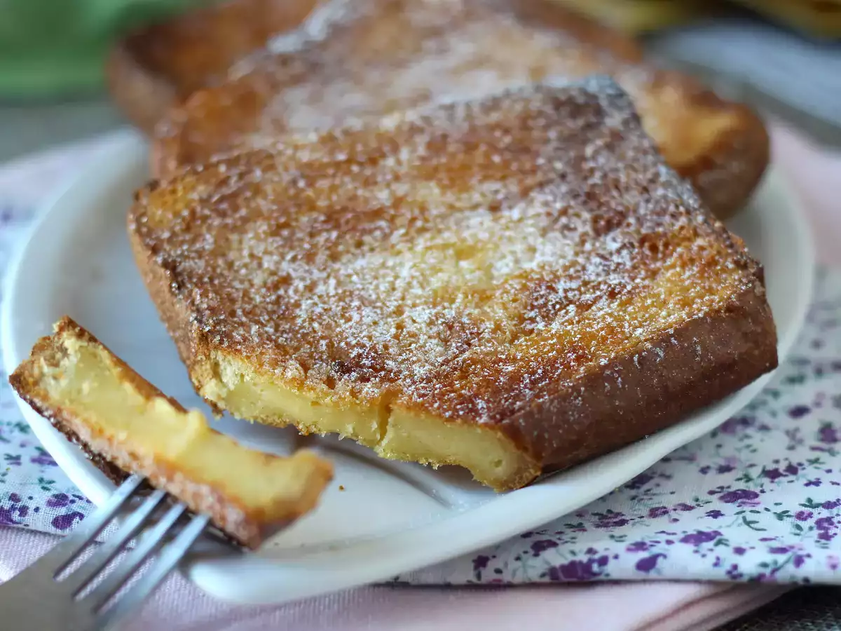 Brioche ekmeği ile fritözde Torrijas, karmaşık olmayan bir gelenek