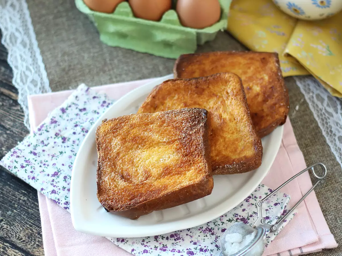 Brioche ekmeği ile fritözde Torrijas, karmaşık olmayan bir gelenek - fotoğraf 2