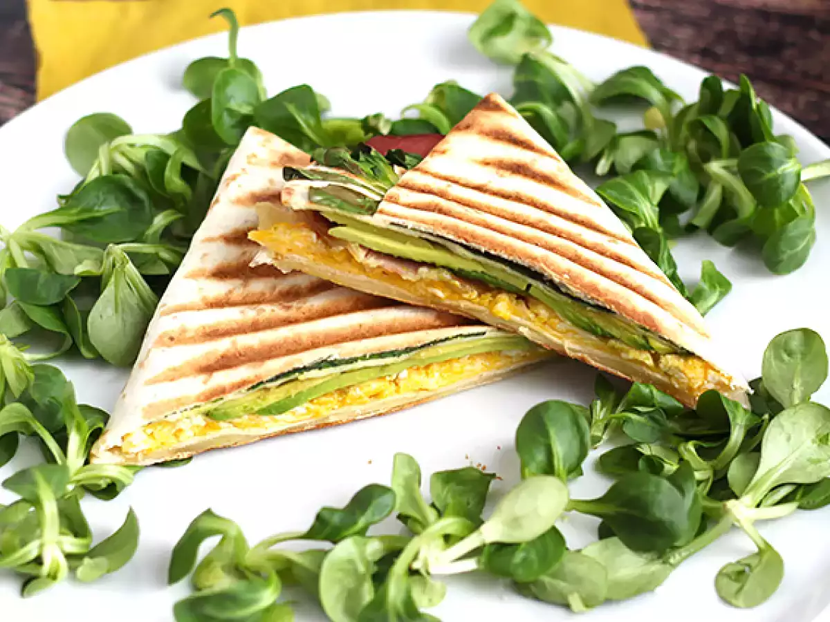 Brunch tarzı kızarmış dürüm - Tortilla Wrap Hack - fotoğraf 2