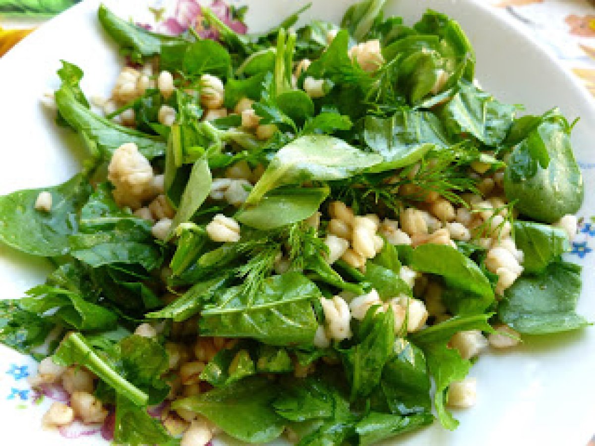 Bugdayli yesil salata
