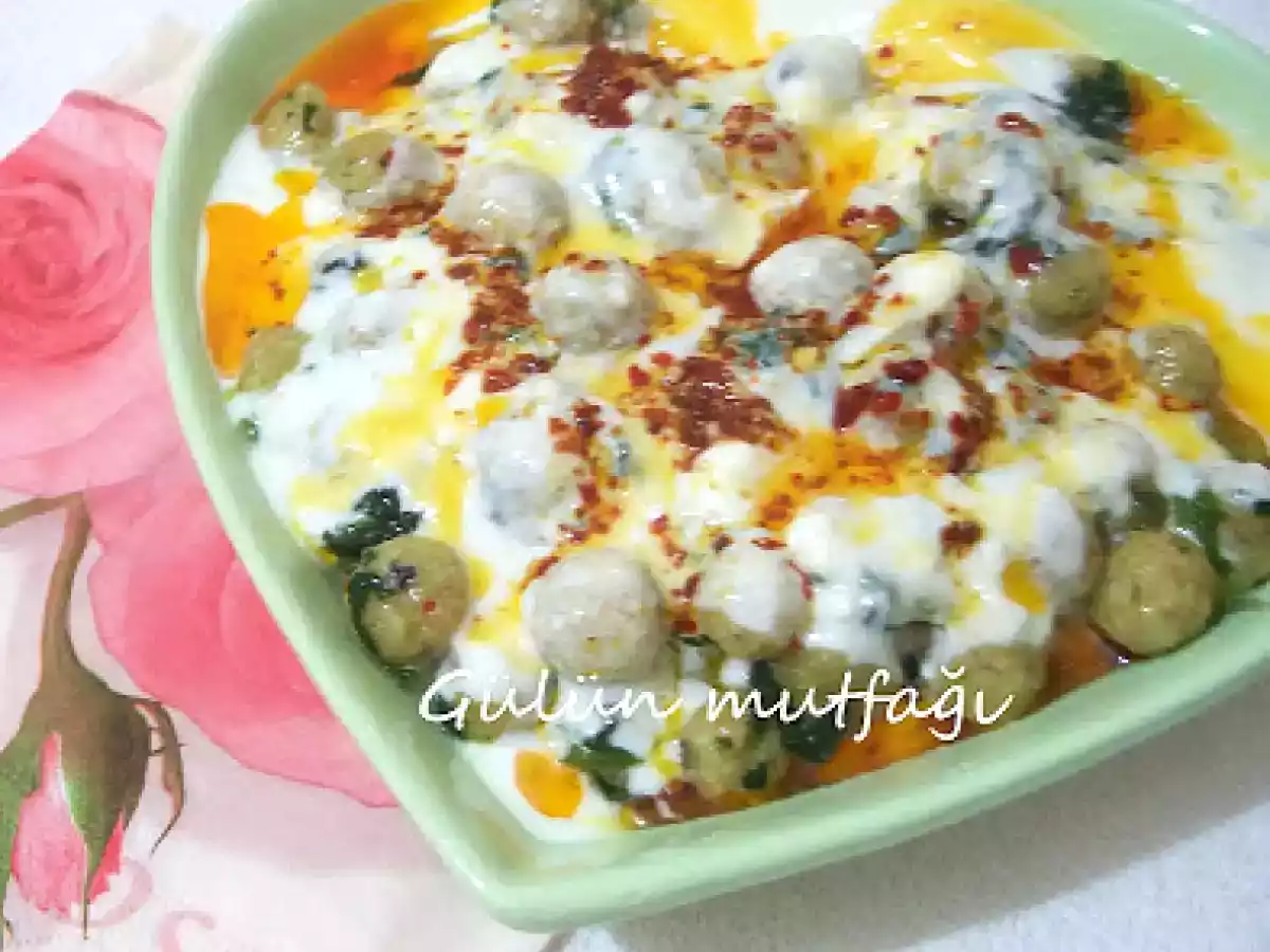 BULGUR KÖFTELİ ISPANAK