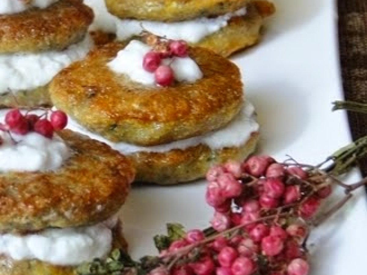 Bulgur Köfteli Yoğurtlu Sandviç Tarifi