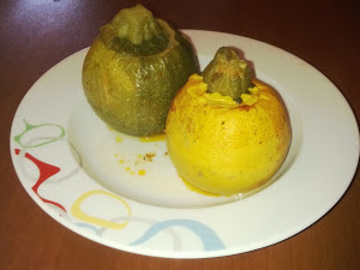 Bulgurlu Yeşil ve Sarı Kabak Dolması