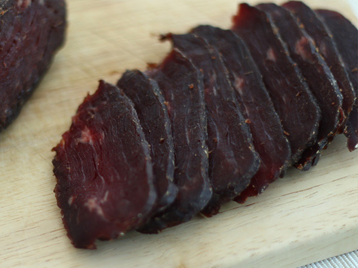 Bündnerfleisch veya kurutulmuş sığır eti - fotoğraf 2