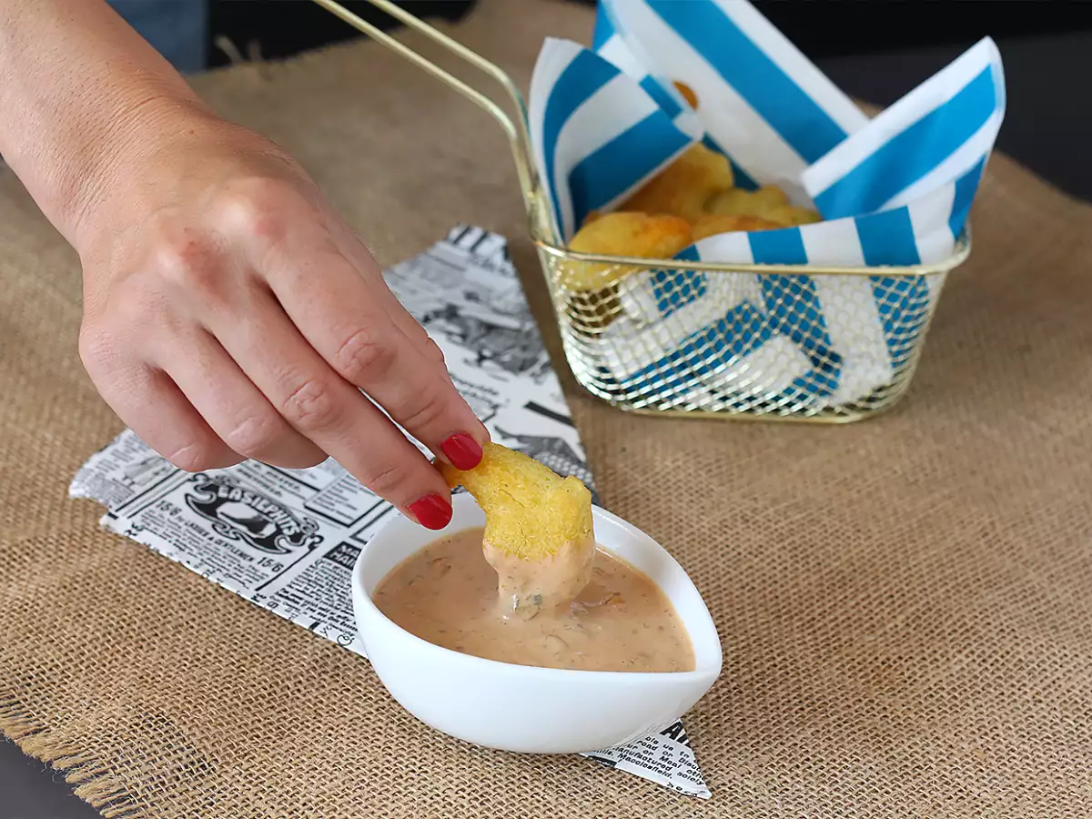 Burger sosu – Hamburgerler, patates kızartması, ızgara etler ve daha fazlası için mükemmel