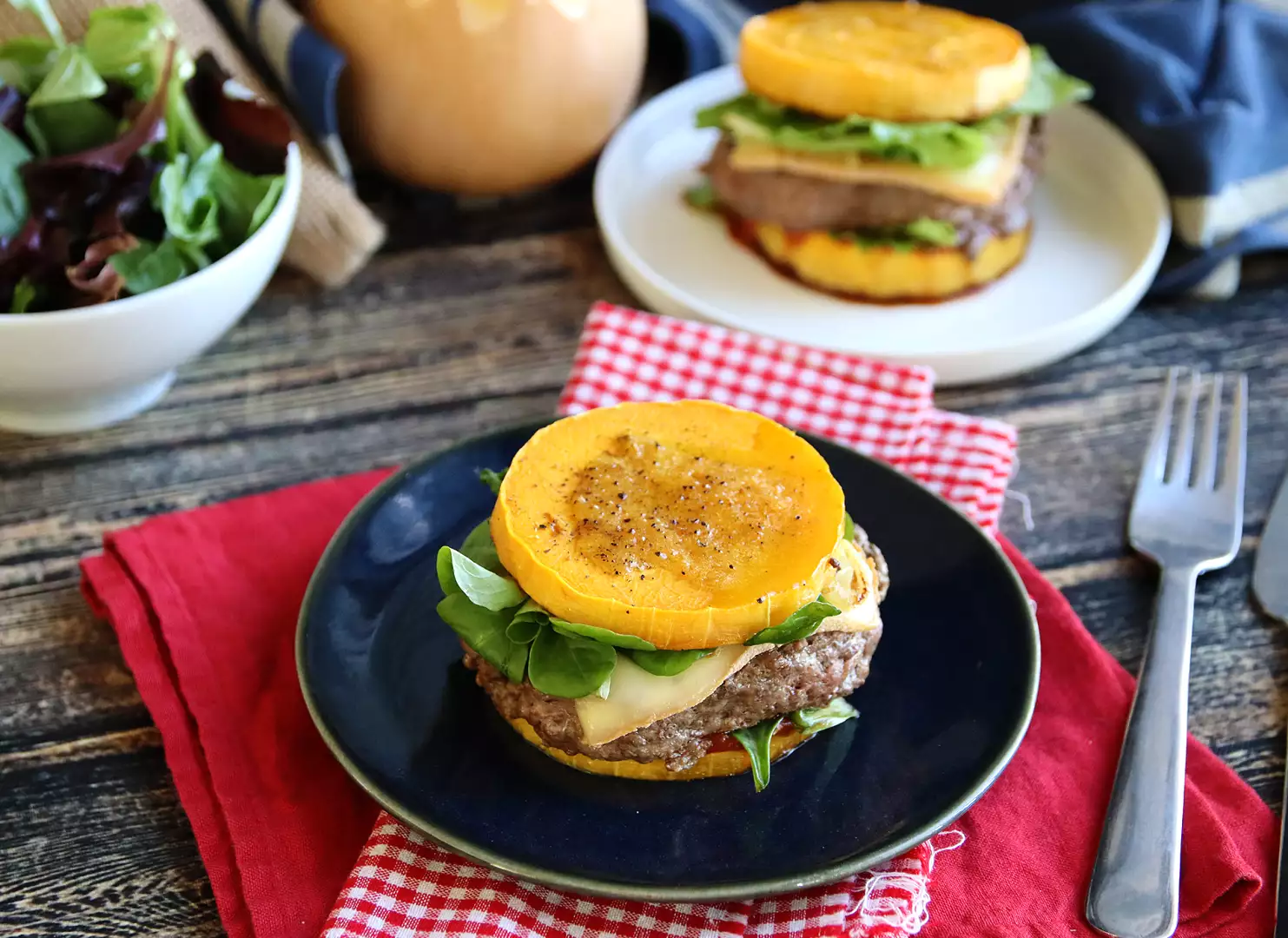 Butternut burgerler (ekmeksiz olduğu garanti!)