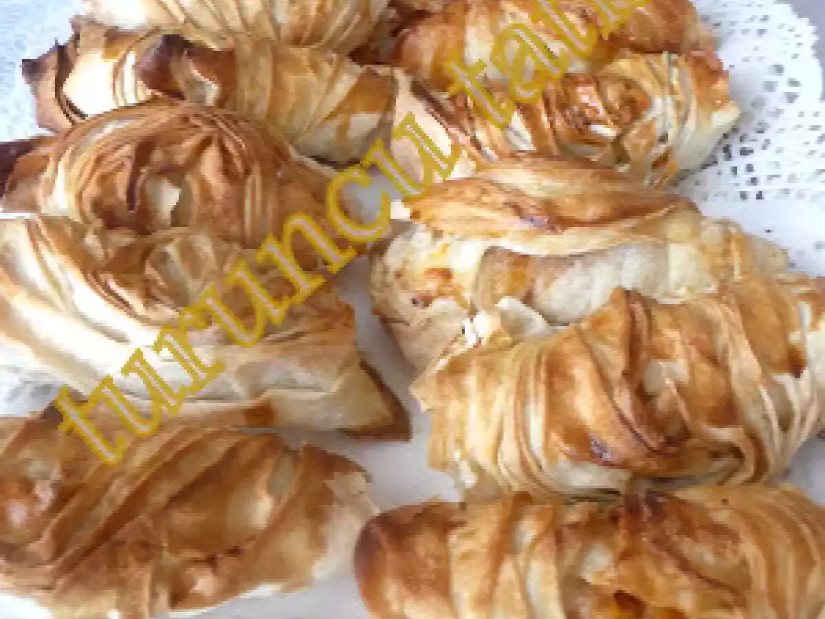 BÜZGÜ BÖREK- KIRMA BÖREK