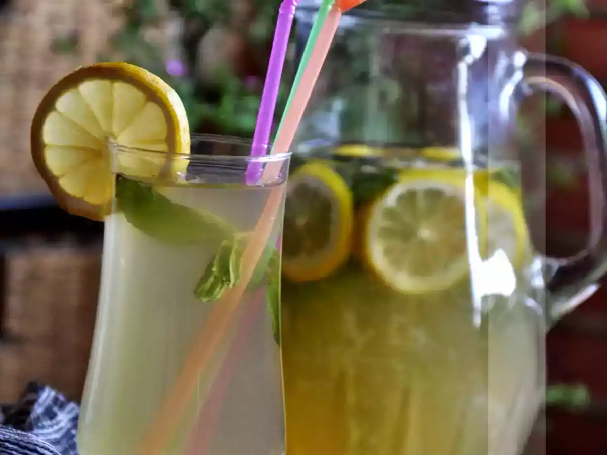 Buzlu Yeşil Çay & Green Iced Tea