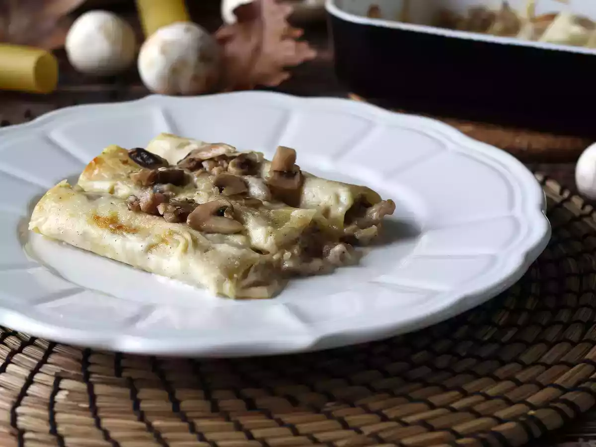 Cannelloni mantarı ve sosis