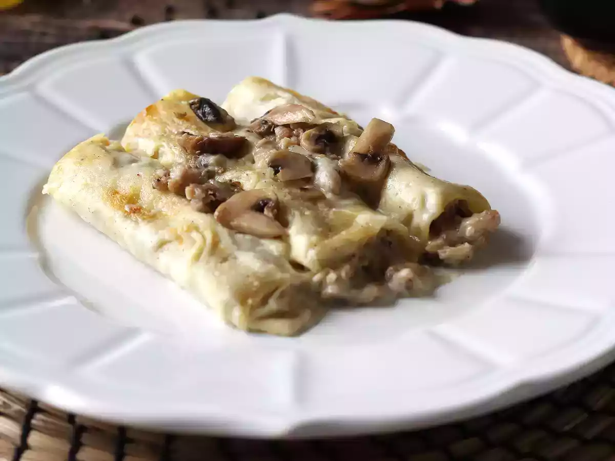 Cannelloni mantarı ve sosis - fotoğraf 2
