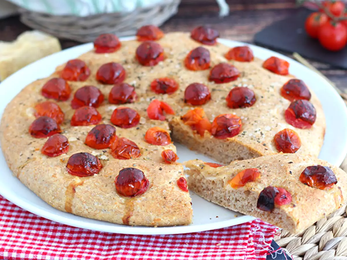 Çeri domatesli focaccia - fotoğraf 2