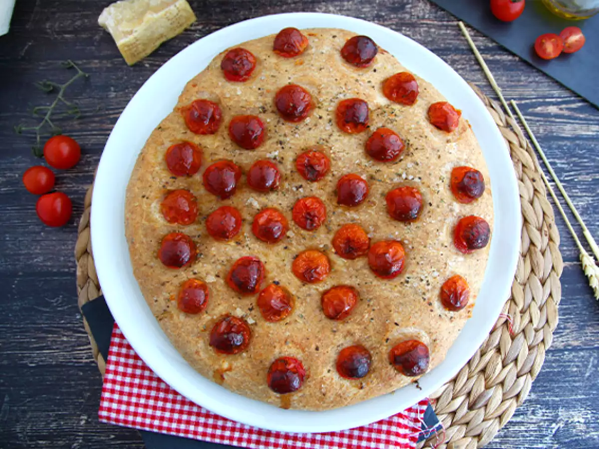 Çeri domatesli focaccia - fotoğraf 5