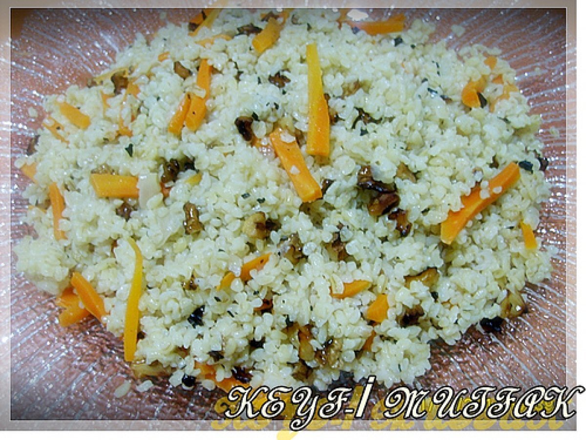 CEVİZLİ BULGUR PİLAVI