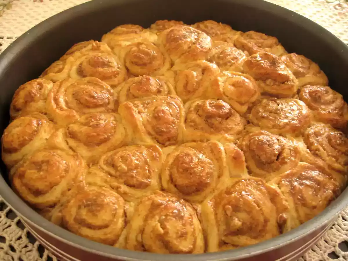 CEVİZLİ HAŞHAŞLI ÇÖREK
