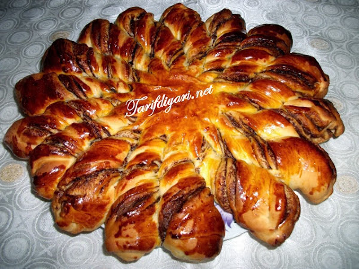 ÇİKOLATALI NEFİS ÇÖREK