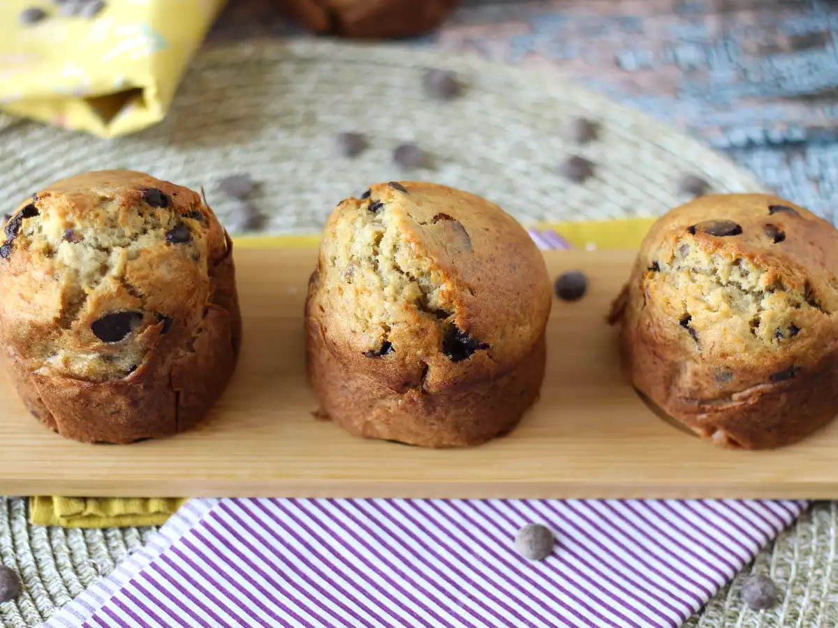Çikolata Parçacıklı Muzlu Ekstra Lezzetli Muffinler - fotoğraf 6