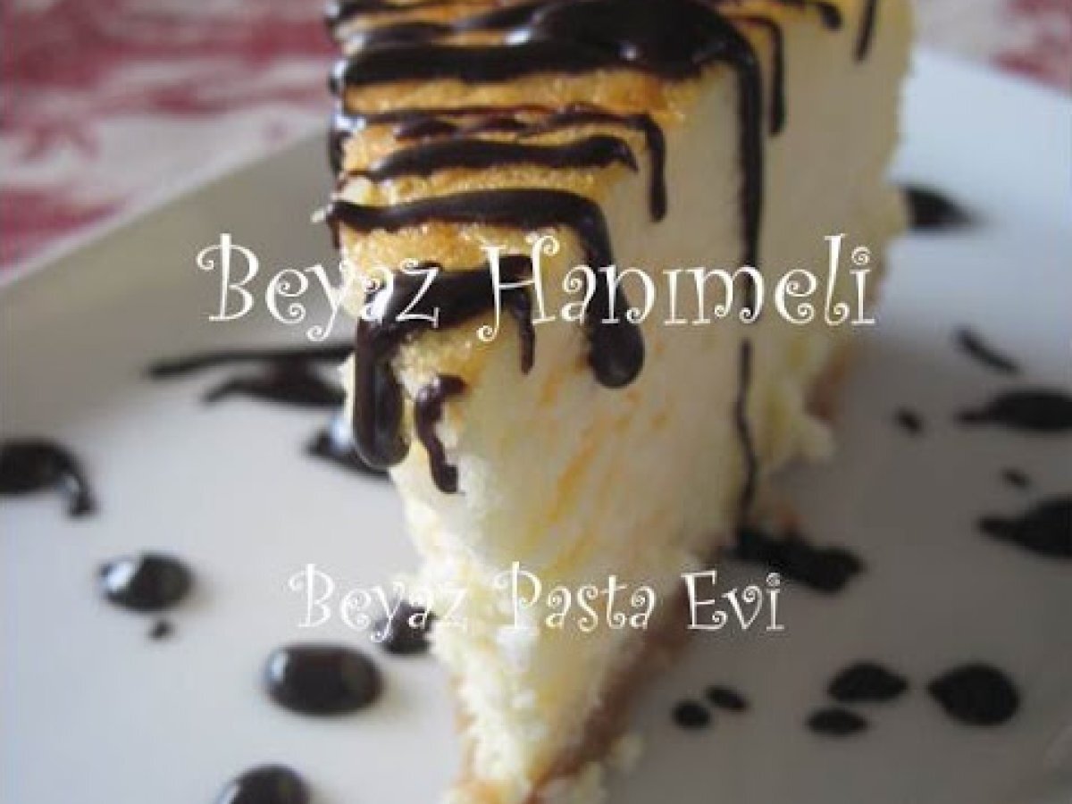 Çikolata soslu cheesecake