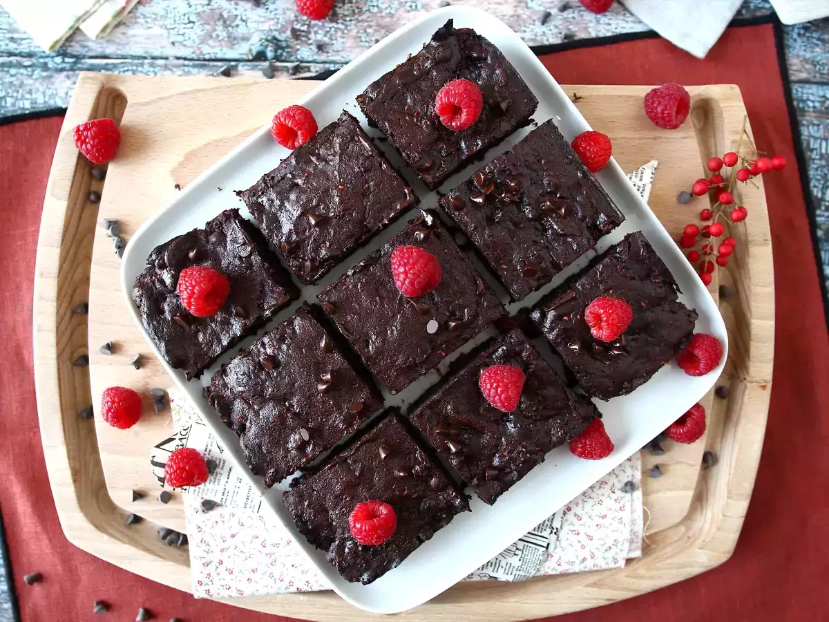 Çikolatalı ahududulu brownie, saf hoşgörü! - fotoğraf 2