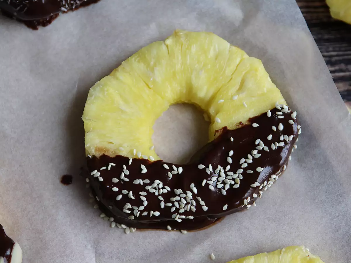 Çikolatalı Ananas: Çocuklarla Hazırlayabileceğiniz Mükemmel Tatlı - fotoğraf 3